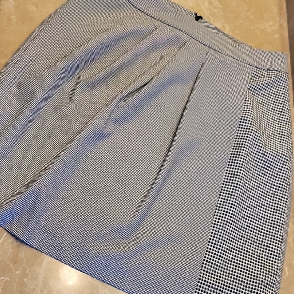 Club Monaco two-tone houndstooth plaid Benellie Skirt, Sz 10